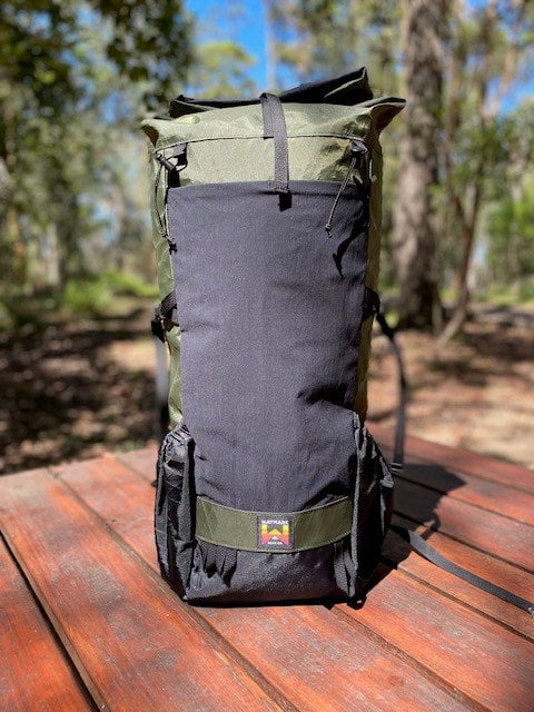 Waymark LITE 50L w padded M hip belt Green Xpac M L Torso Alpha Pneuma Hiking Co